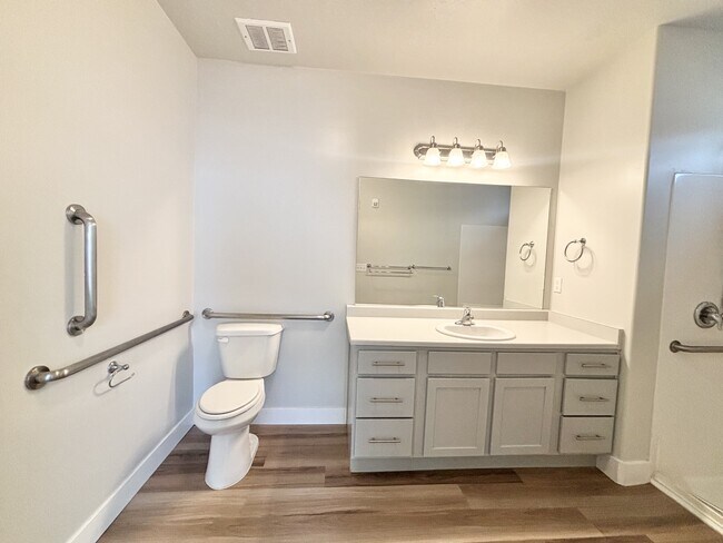 Building Photo - 13084 S Tortola Dr