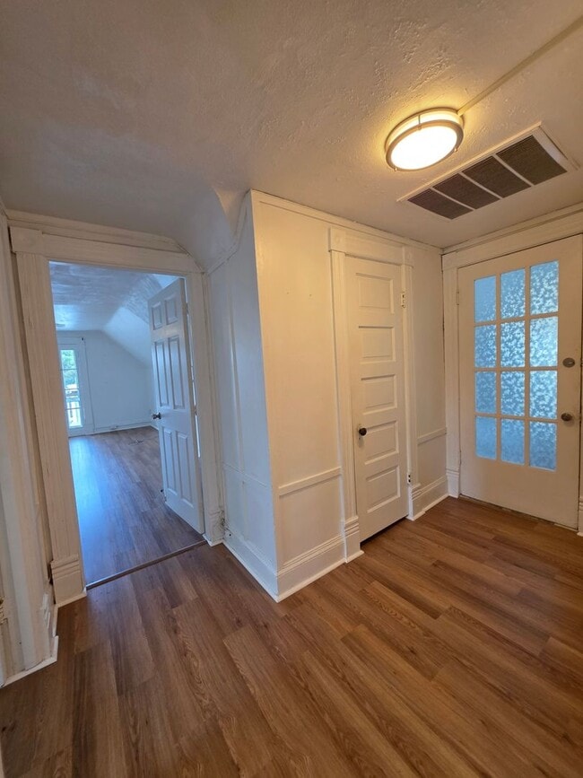 Building Photo - 132 Orleans Cir