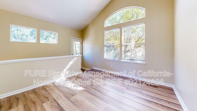 Building Photo - 1220 Hidden Creek Pl