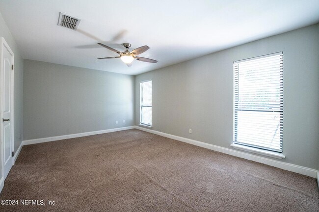 Building Photo - 11448 Sugar Maple Pl S