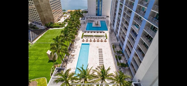 Building Photo - 335 S Biscayne Blvd