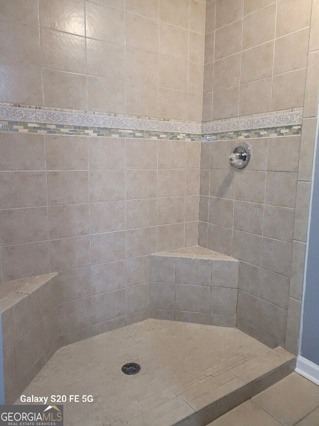 Building Photo - 108 Huntington Dr