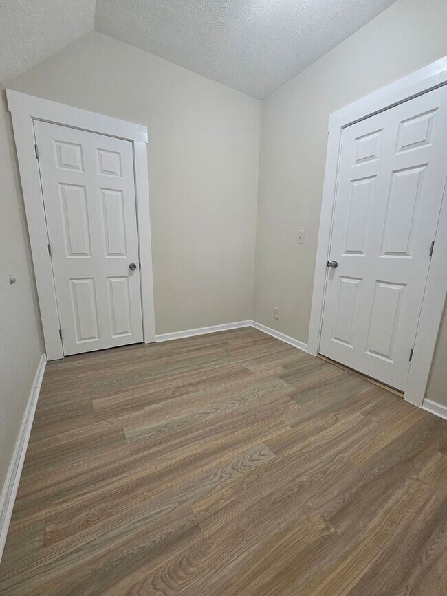 Building Photo - 3643 W 47th St