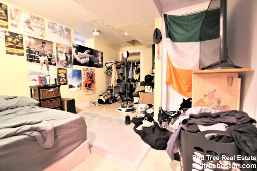 Building Photo - 17 Parker Hill Ave