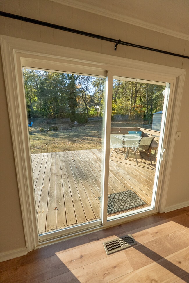 Building Photo - 4698 Garrett Dr SW