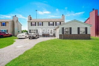 Building Photo - 5623-5625 CHATFORD