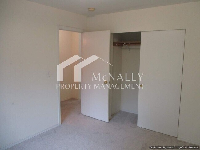Building Photo - Spacious 3-Bedroom Home with Bonus Room and Peek-a-Boo Views