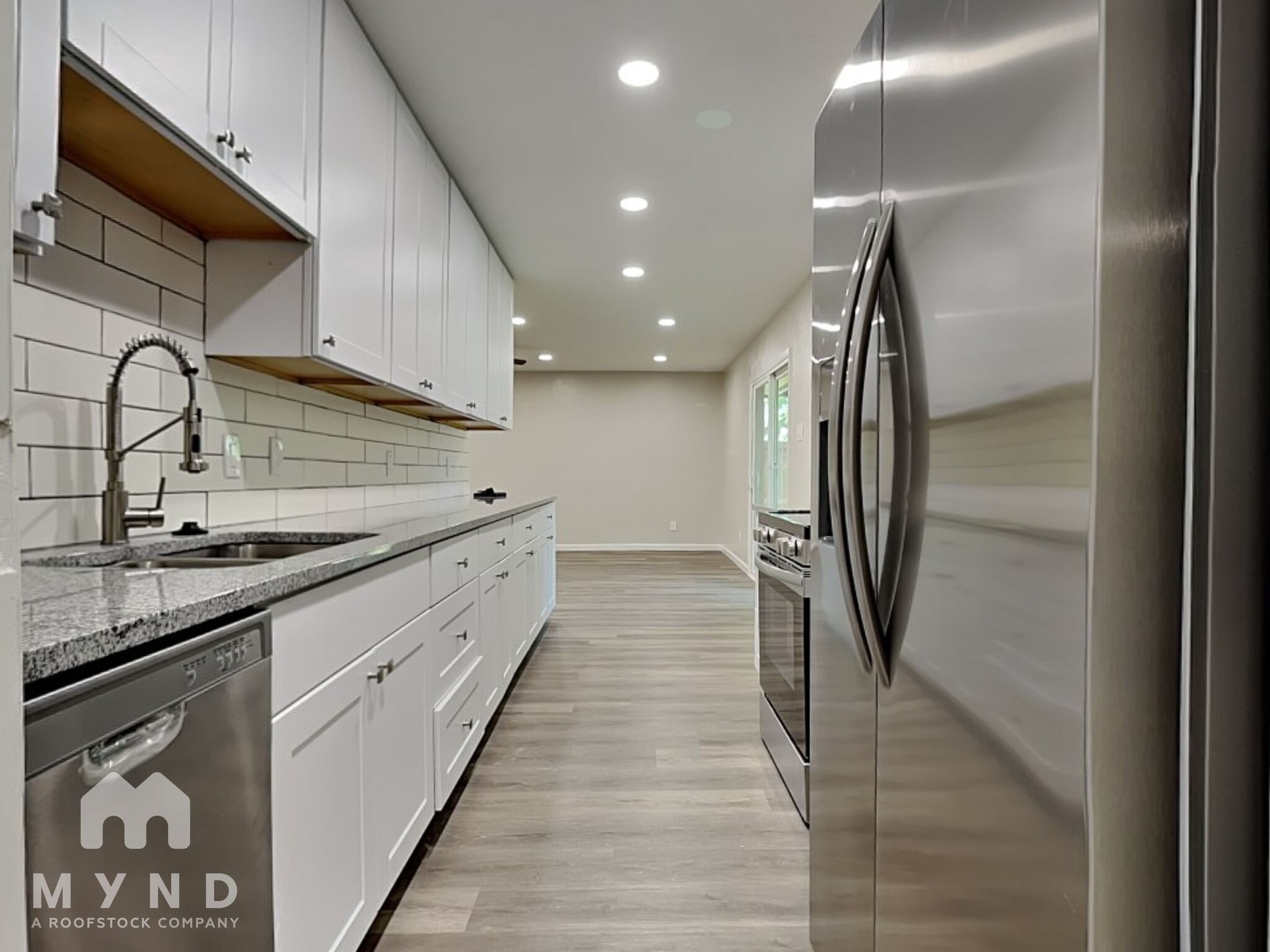 Building Photo - 901 Stonybrook Dr