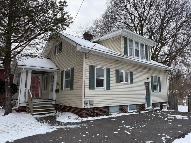 Building Photo - BEAUTIFUL SINGLE FAMILY MOVE-IN READY!!!