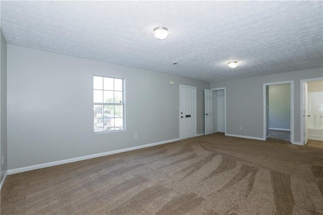 Building Photo - 592 Elle's Wy