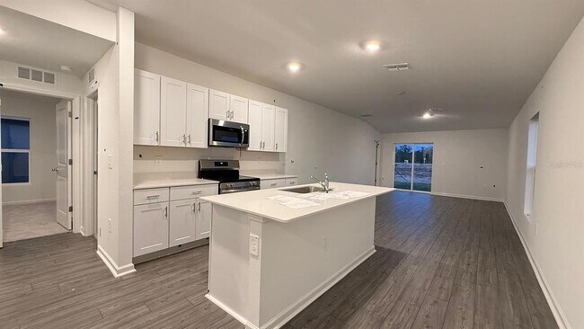 Building Photo - 8195 SW 45th Ct