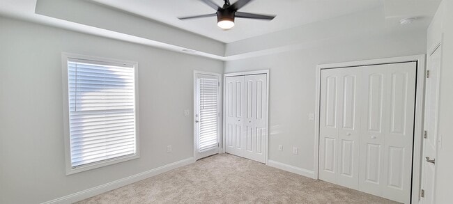 Building Photo - 812 Moen Pl