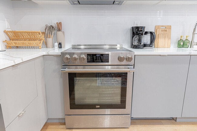 Building Photo - 1255 Decatur St