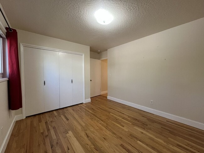 Building Photo - Light-Filled Home with Open Layout, Modern...