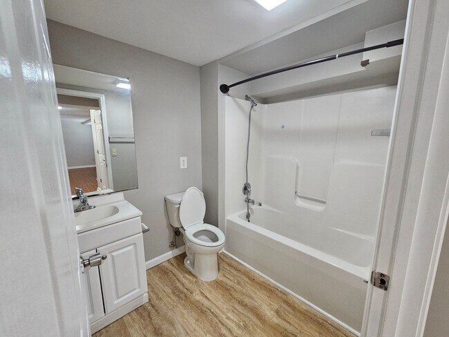 Building Photo - 777 Old Embreeville Rd