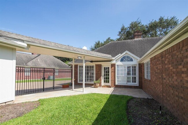 Building Photo - 4910 Canterbury Ln