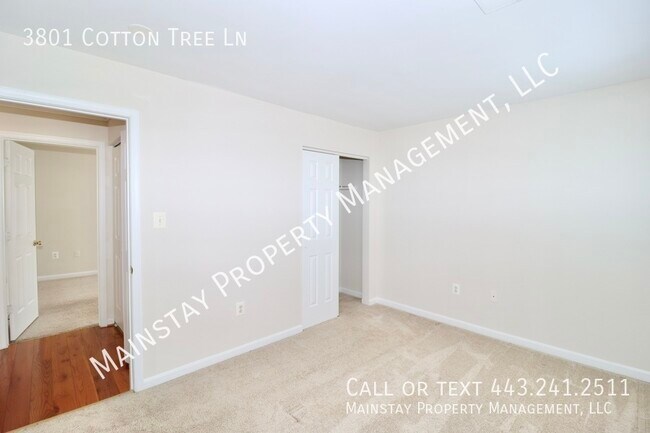 Building Photo - Beautiful 5 Bedroom SFH in Family Friendly...