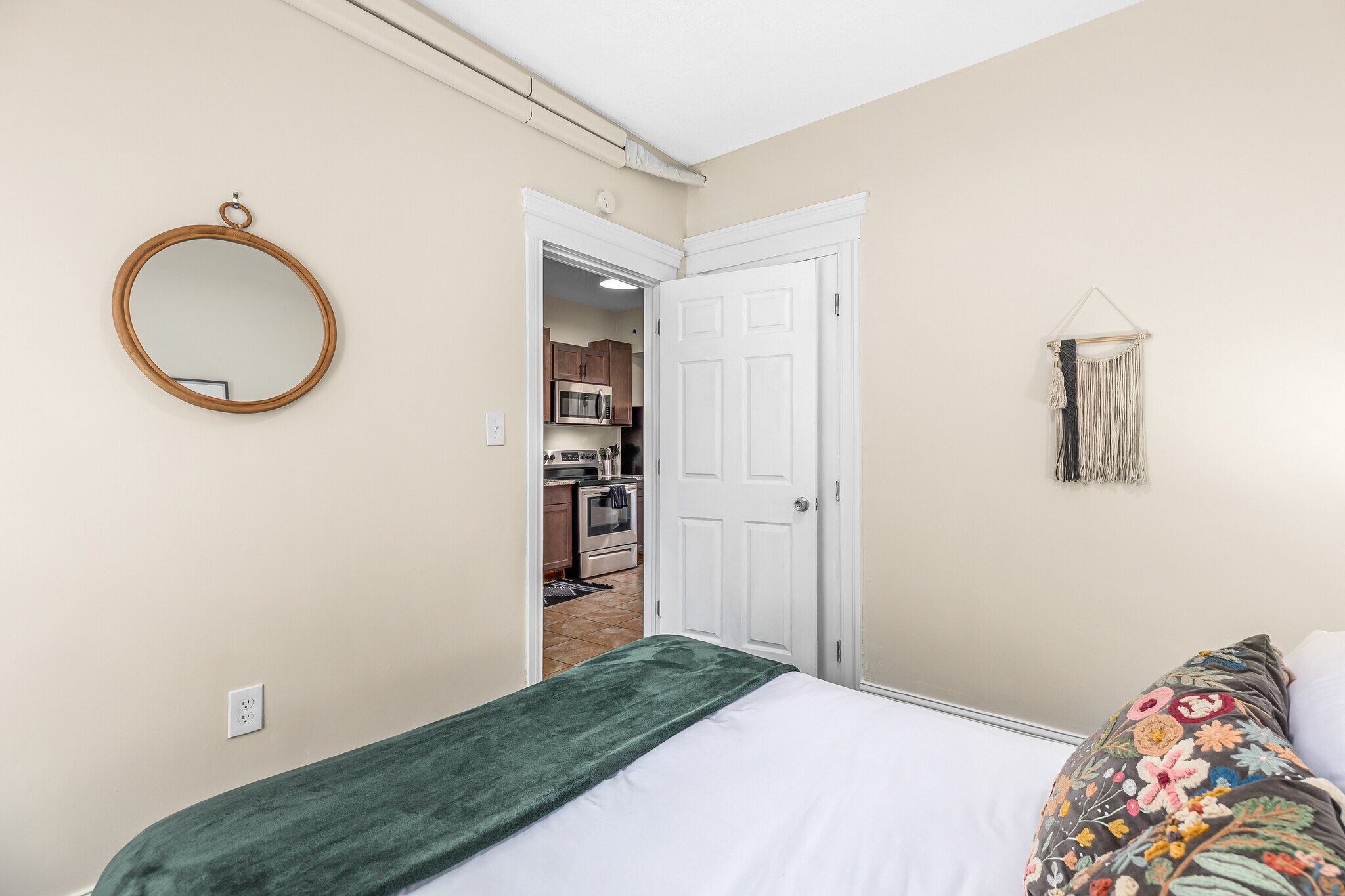 Building Photo - 3402 Brush St