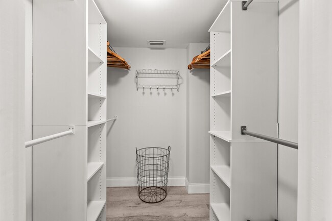 Building Photo - 3570 S Ocean Blvd
