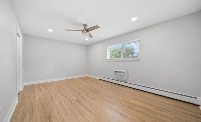 Building Photo - 4113 Telegraph Rd