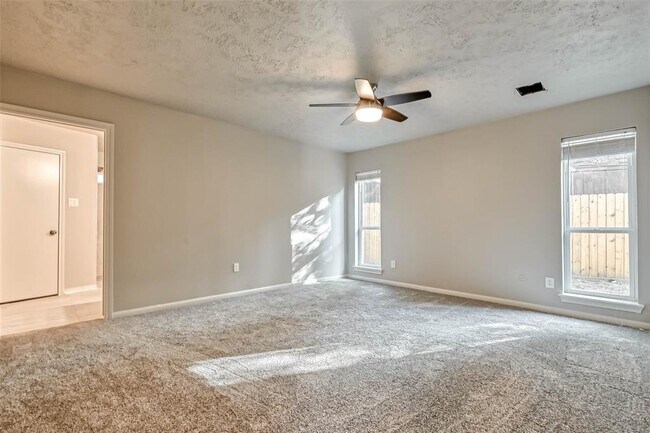 Building Photo - 3615 Highfalls Dr