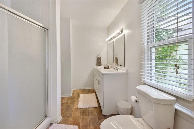 Building Photo - 310 Glenwood Ave SE