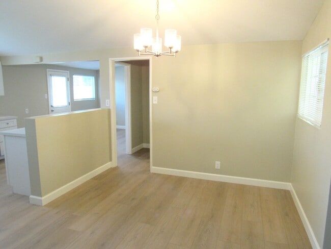 Building Photo - Modern Renovated Single Story 3-Bedroom, 2-Bathroom House