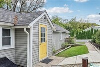 Building Photo - 3203 Washington St