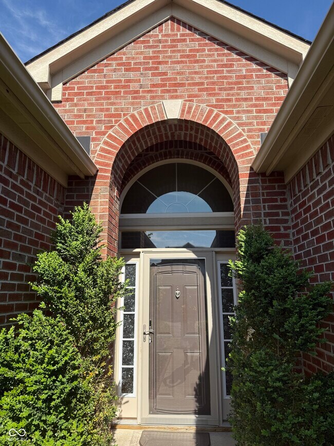 Building Photo - 1055 Woodfield Ct