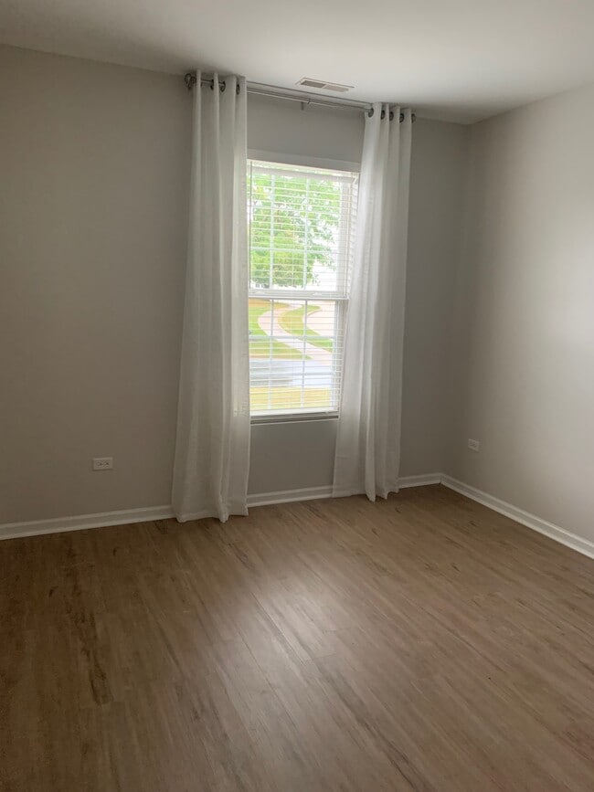 Building Photo - 13585 Yellow Pine Dr