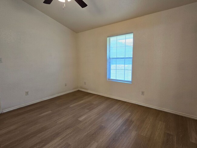 Building Photo - 3406 Zephyr Rd