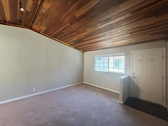 Building Photo - Beautiful 2BD/2BA W/ A/C and Reserved Parking in Normal Heights!