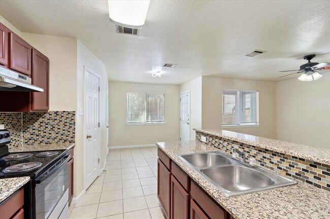 Building Photo - 887 Sagewood Trail