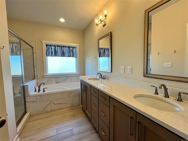 Building Photo - 876 Hedgefield Way