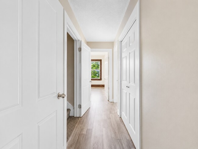 Building Photo - 855 Work Dr