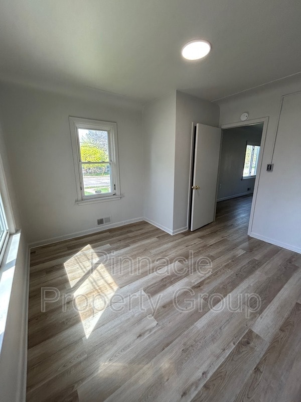 Building Photo - 834 N Leroy St