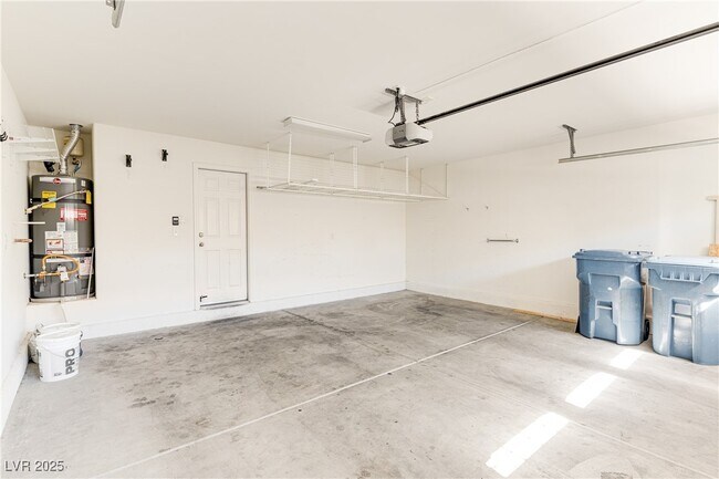 Building Photo - 8320 Wuthering Heights Ave