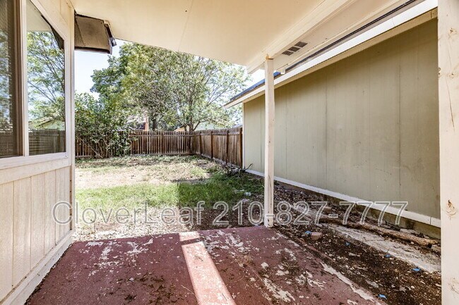 Building Photo - 9631 Ivy Bend St
