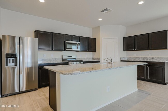 Building Photo - 30861 W Columbus Ave