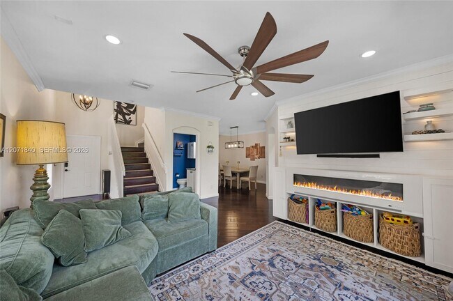 Building Photo - 4501 Windmill Palm Way