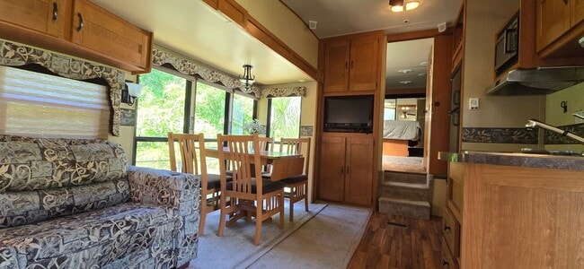 Building Photo - 1 Bed 1 Bath camper