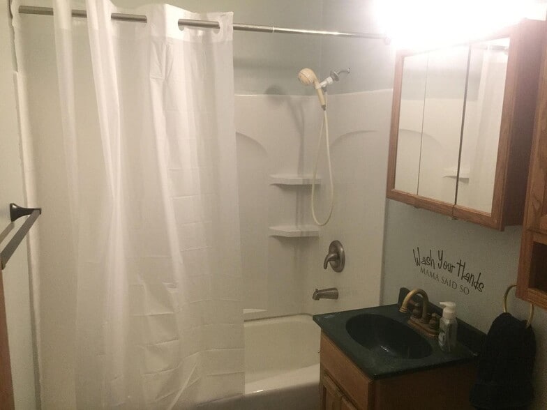 Building Photo - 31 Perimeter Rd