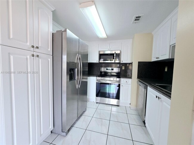 Building Photo - 365 NW 85th Ct