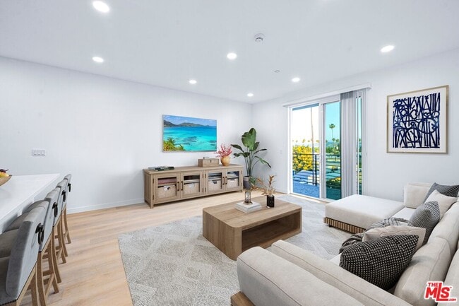 Building Photo - 14811 Erwin St