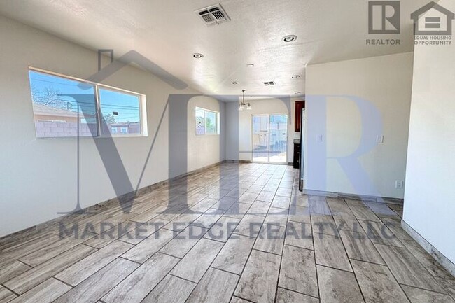 Building Photo - 3Bed/2Bath House at 35th Ave/Bethany! $199...