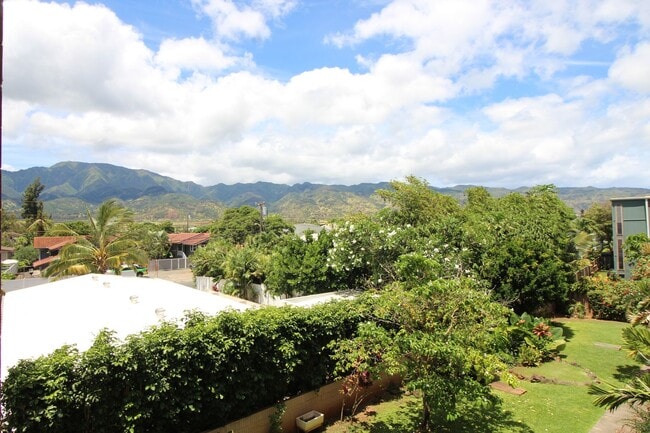 Building Photo - Live Just Steps from the Beach – 1BR at Mokuleia Sands!