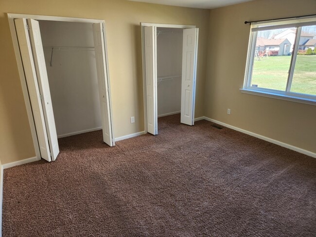 Building Photo - 7980 Amber Dr
