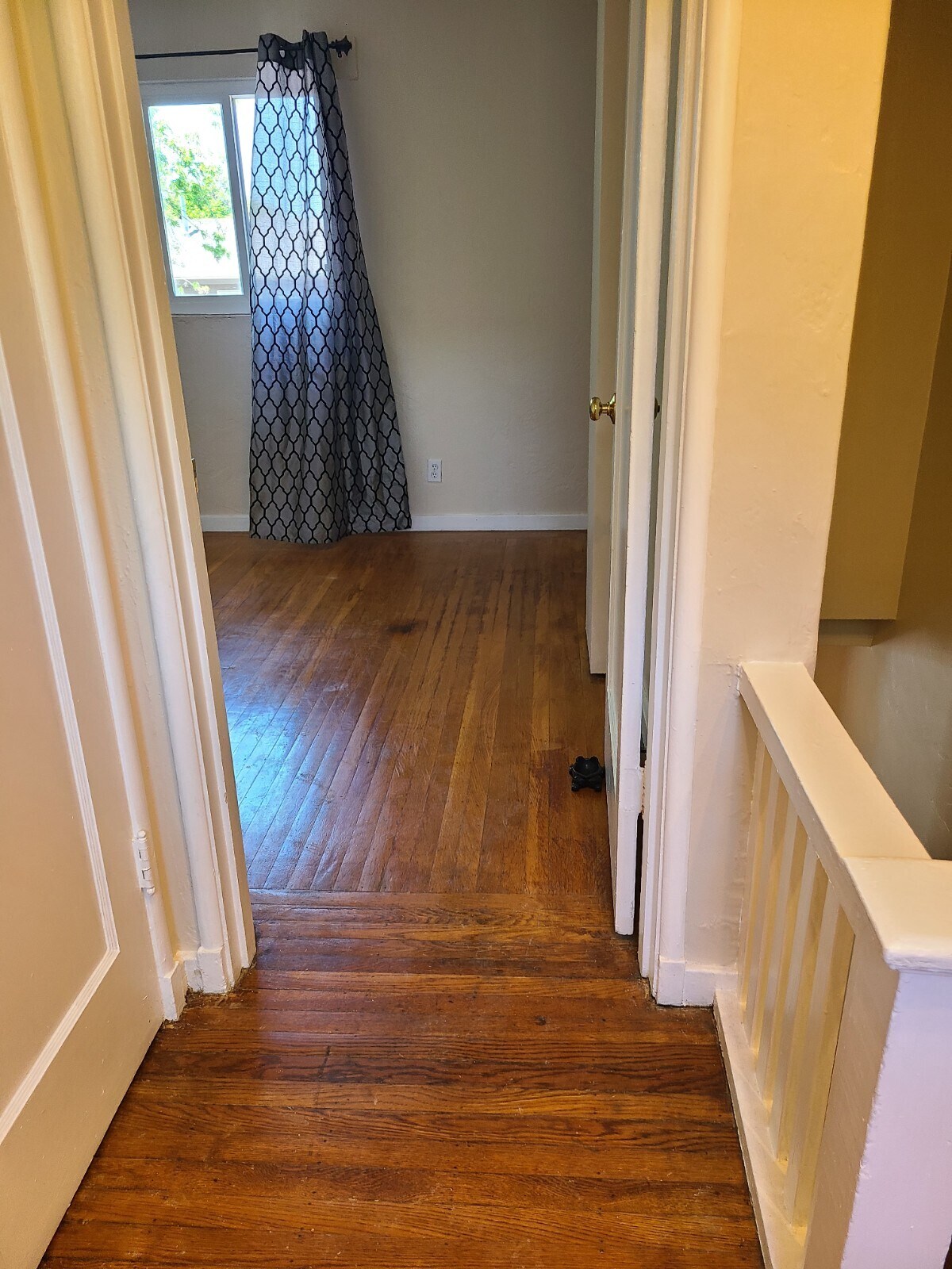 Bedroom - 175 W I St