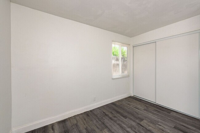Building Photo - 1176 2nd Ave