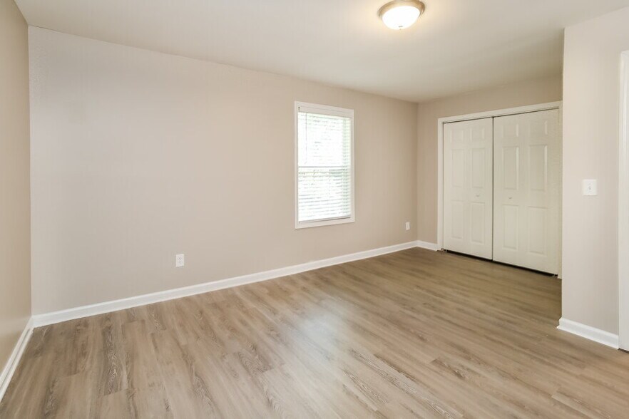 Building Photo - 4859 Wilkie Way NW